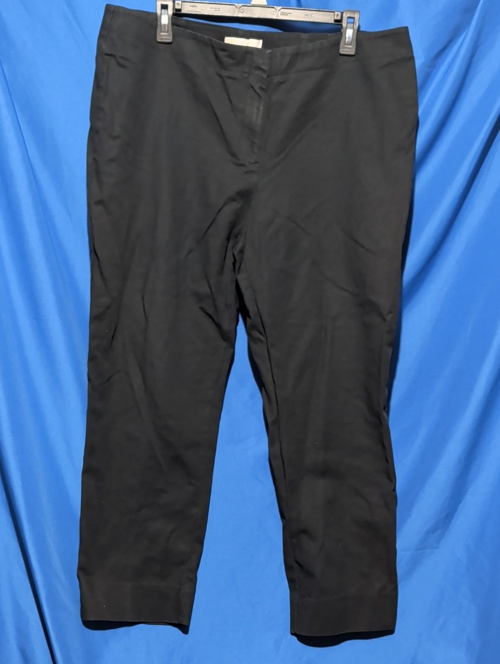 Chico's Black Cropped Tapered Ankle Pants Chico's Size 3 or 16 or XL